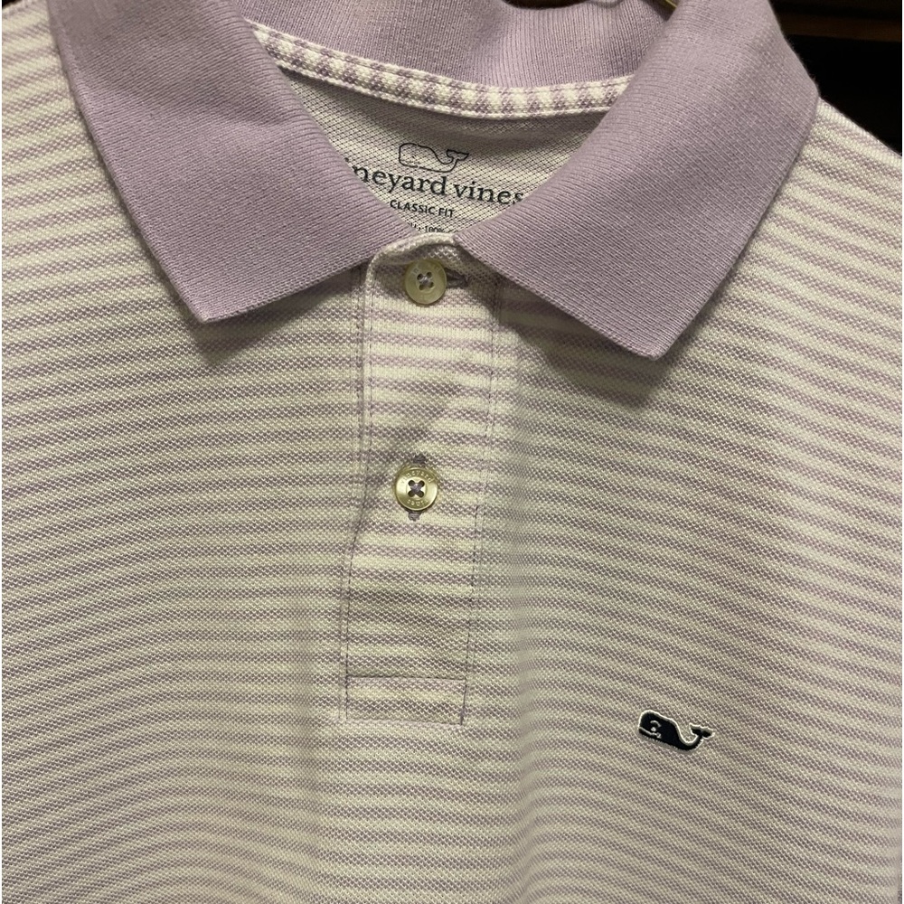 Men’s Vinyard Vines Purple/White stripped Polo. Size M.